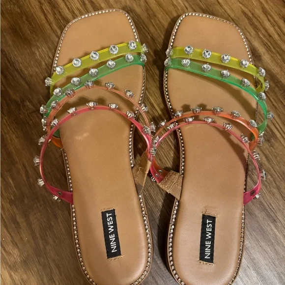 Sandals - Picture 1 of 4